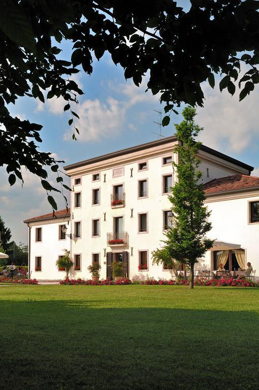 Hotel Villa Dei Carpini Oderzo Exterior photo